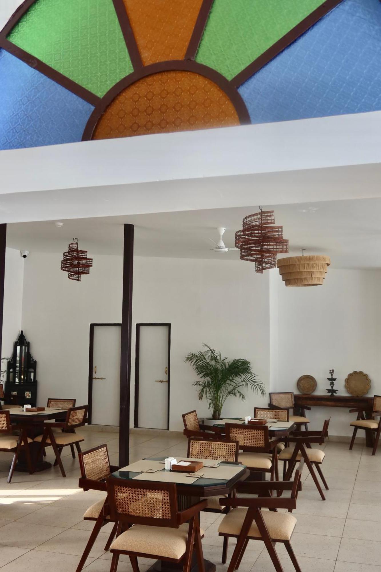 เดฟ นิวาส Hotel บุนดิ ภายนอก รูปภาพ