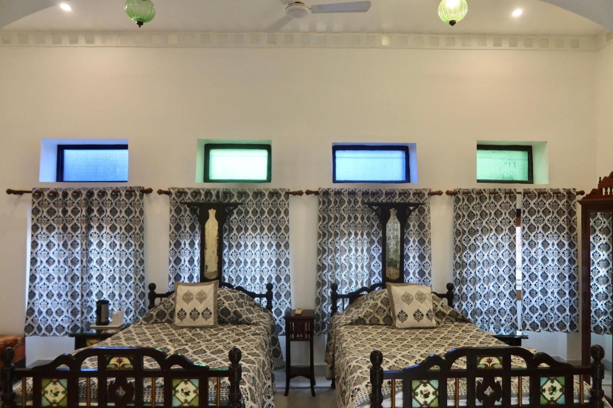 เดฟ นิวาส Hotel บุนดิ ภายนอก รูปภาพ